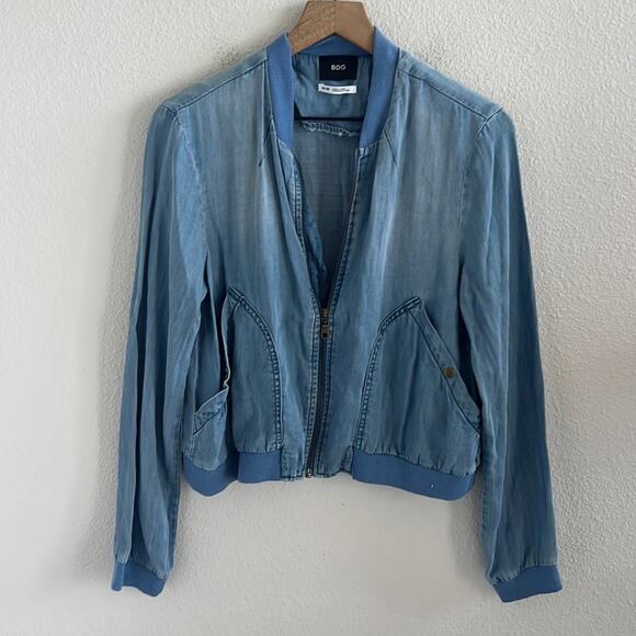 Urban Outfitters BDG Lyocell Front Zip Bomber Style Chambray Jacket Medium - Picture 1 of 6